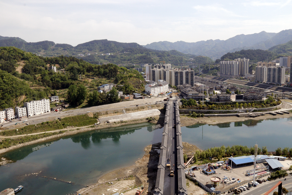 堵河廊桥正式通车_云上竹山