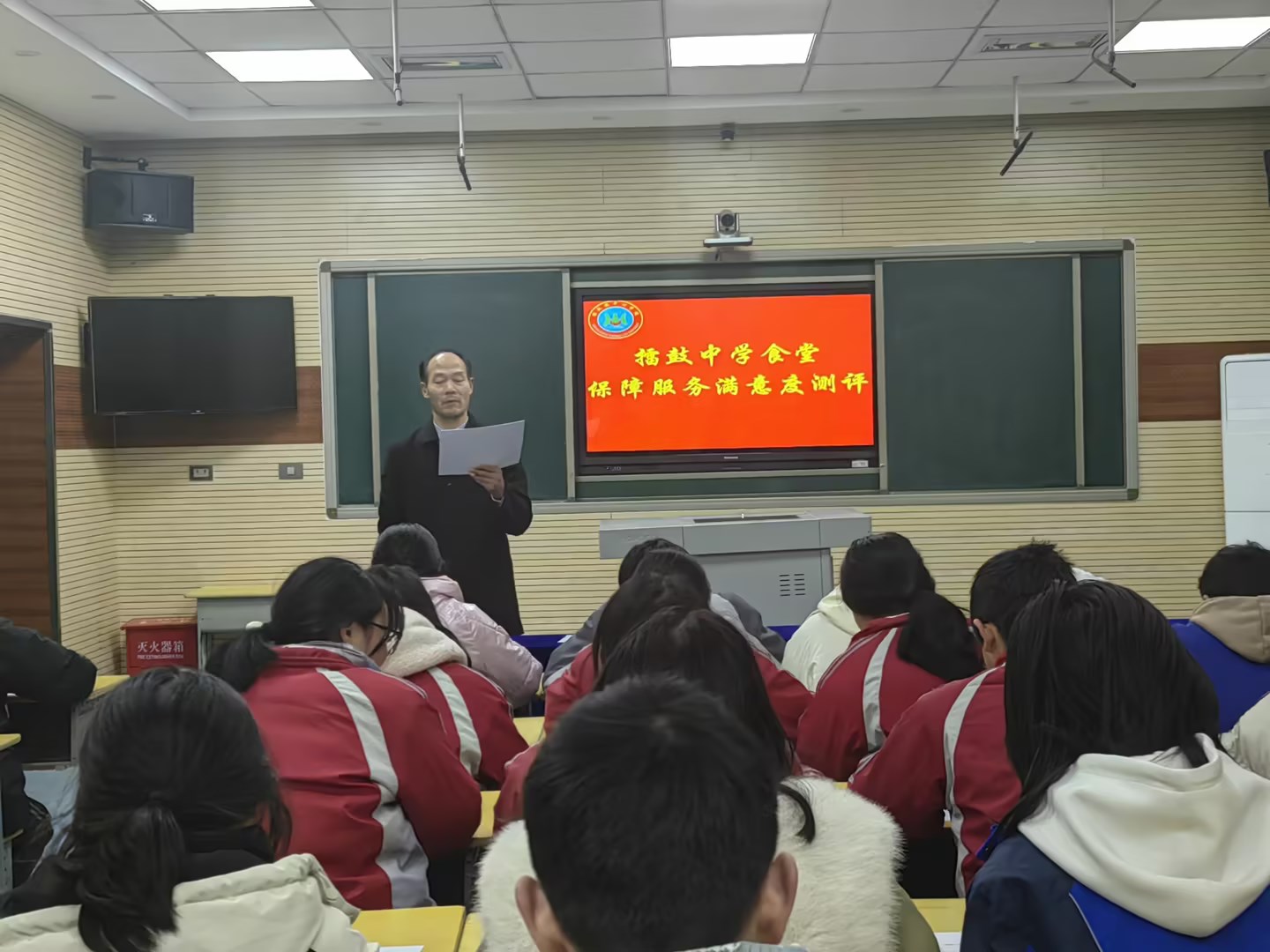 (王凌峰 萬永理)此次測評主要針對師生食堂在環境衛