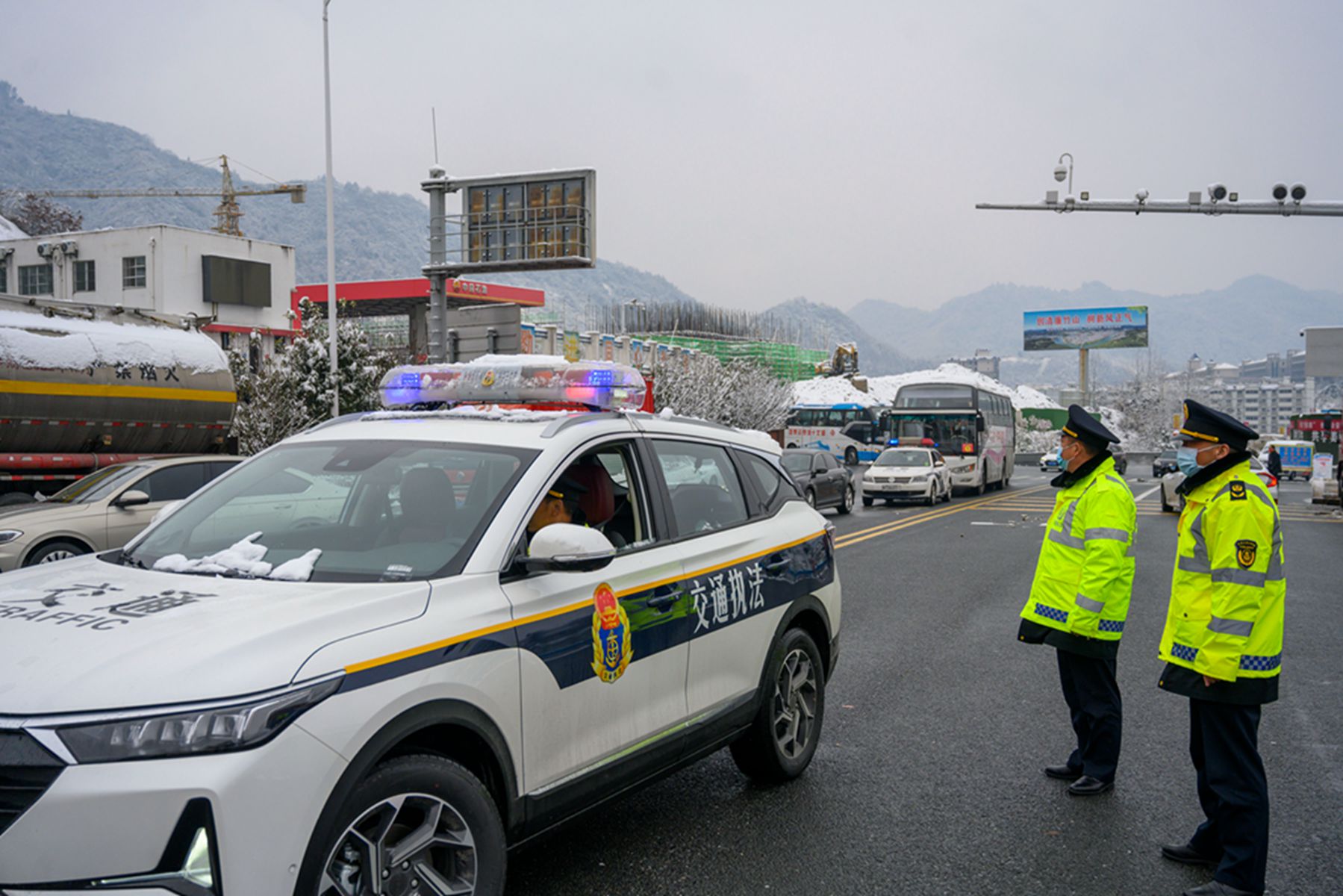 客车平安出行图片图片